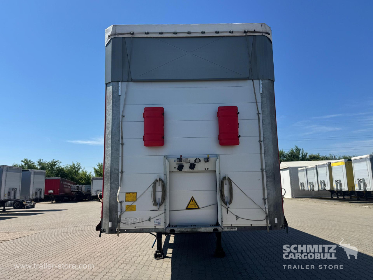Schmitz Cargobull Curtainsider Mega 