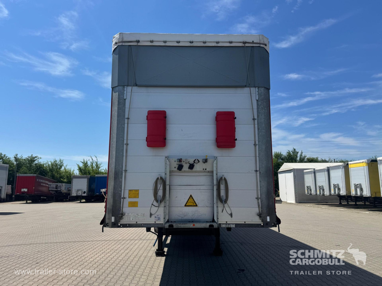 Schmitz Cargobull Curtainsider Mega 