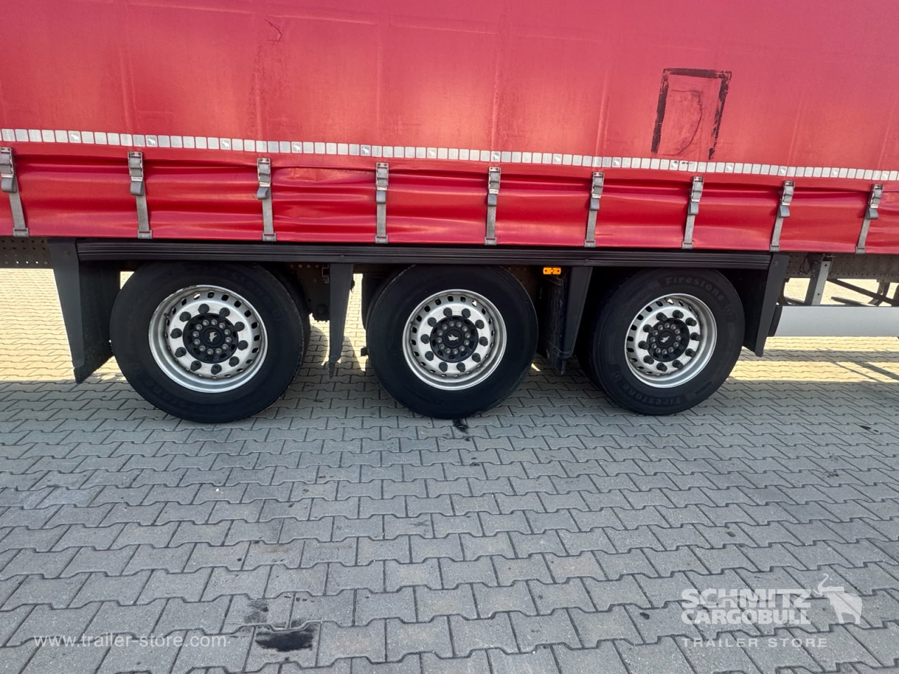 Schmitz Cargobull Curtainsider Mega 