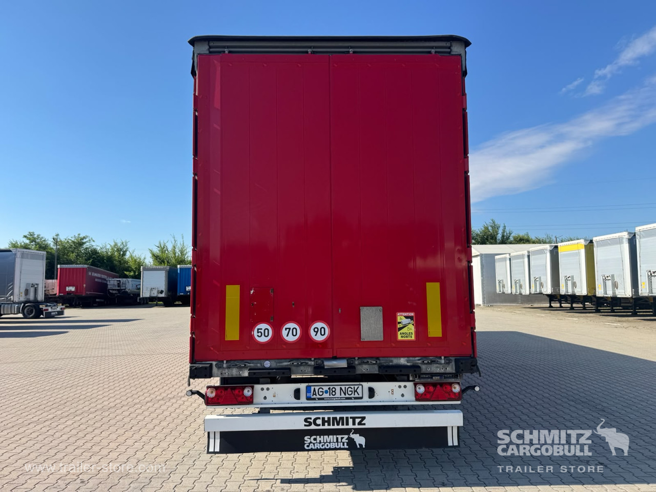 Schmitz Cargobull Curtainsider Mega 
