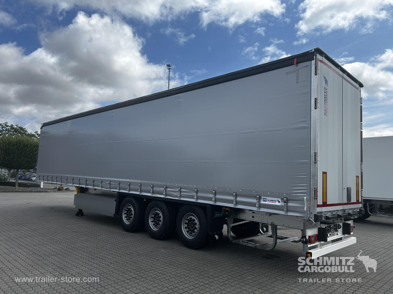 Schmitz Cargobull Curtainsider Standard Getränke 