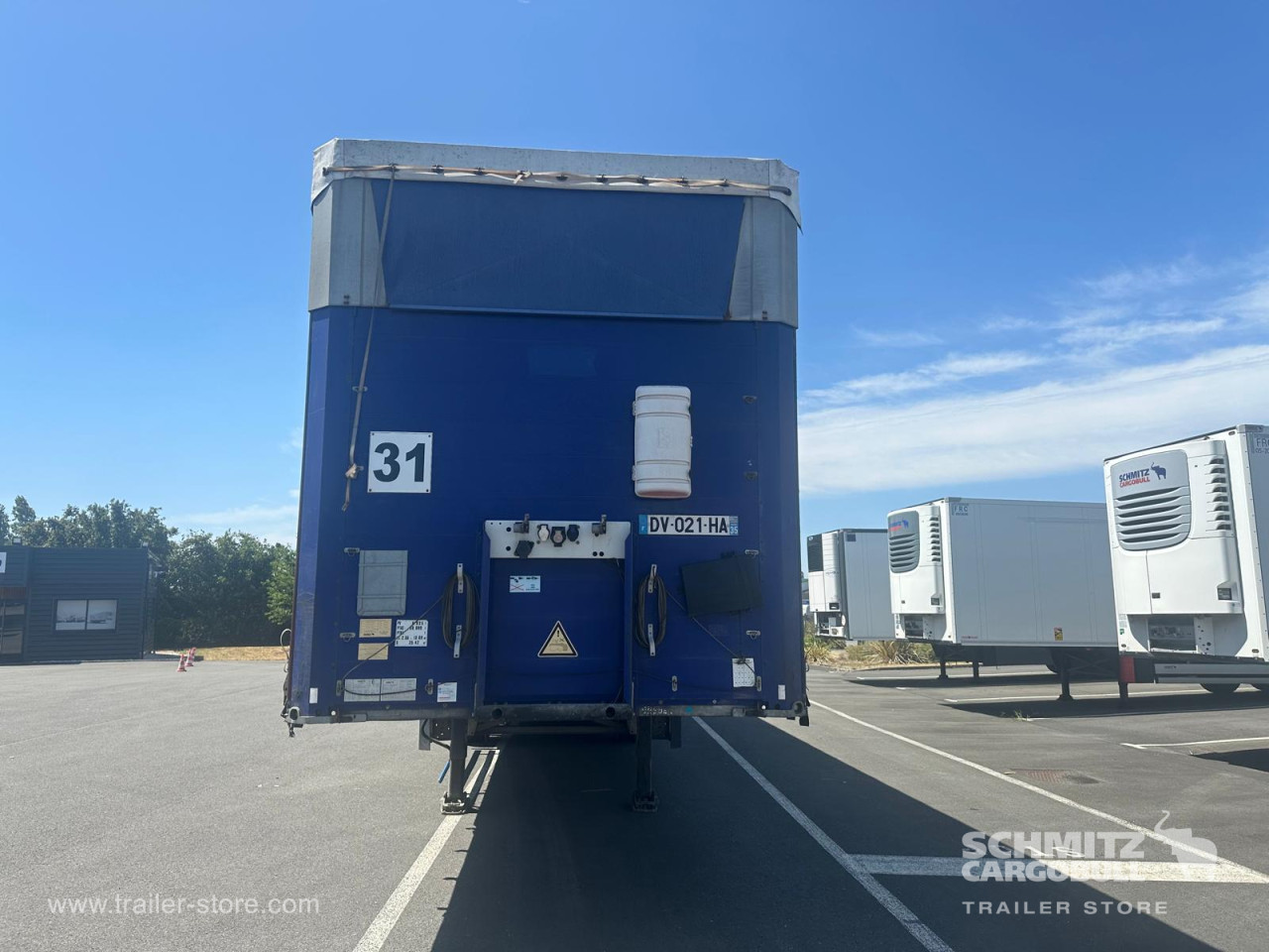 Schmitz Cargobull Semitrailer Curtainsider Mega 