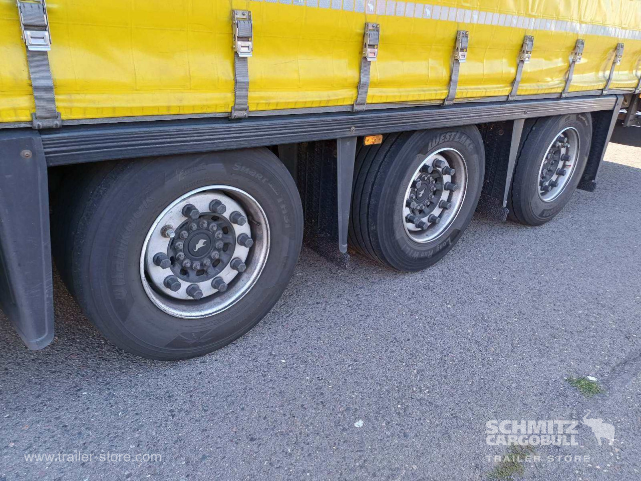 Schmitz Cargobull Curtainsider Mega 