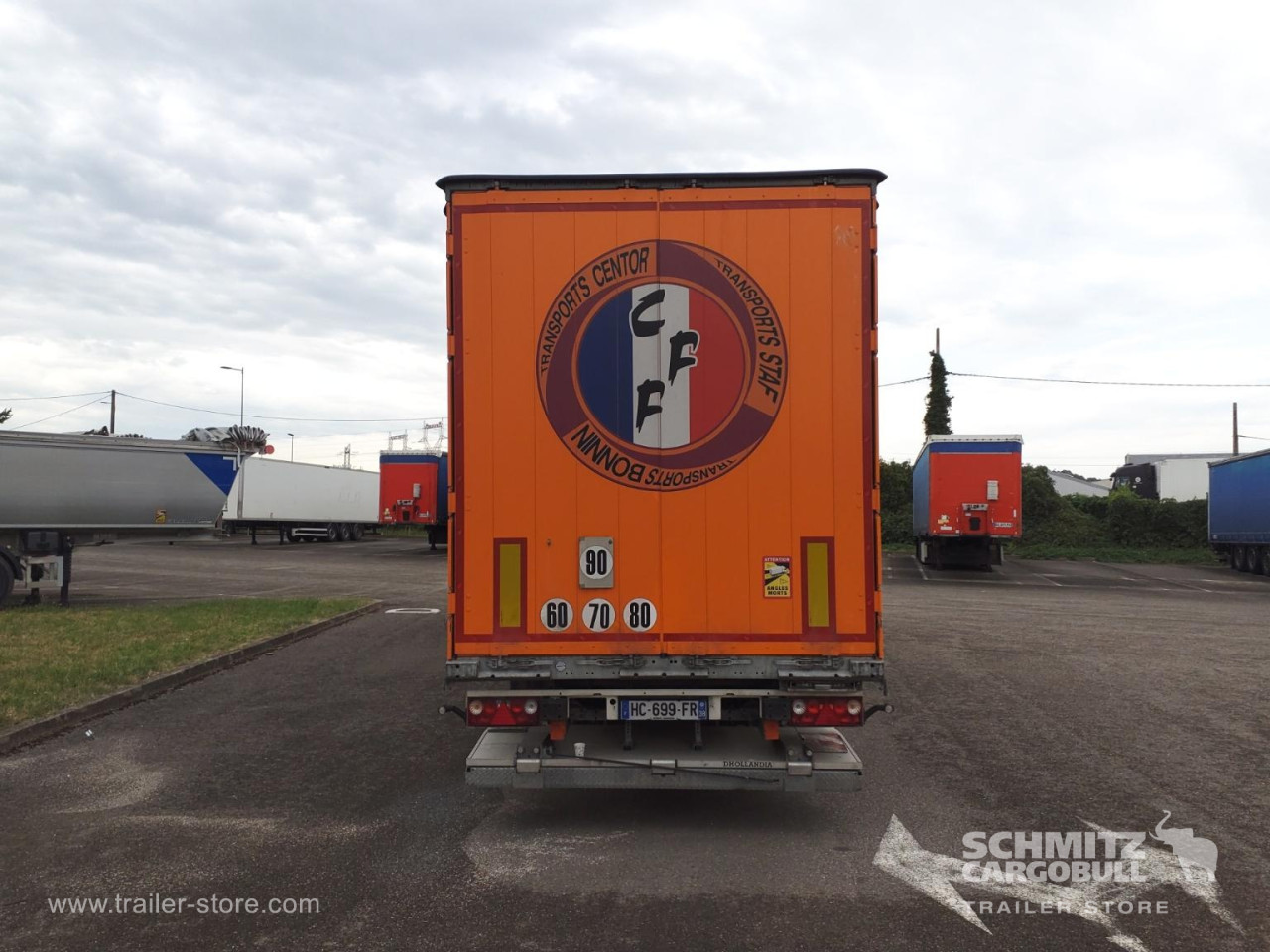 Schmitz Cargobull Semitrailer Curtainsider Standard Hayon 