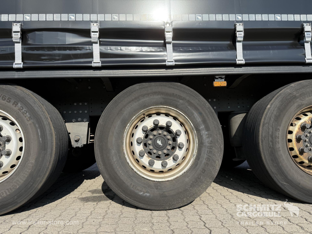Schmitz Cargobull Curtainsider Standard Getränke 