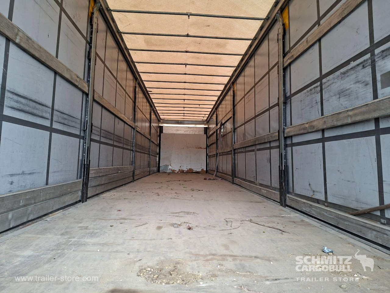 Schmitz Cargobull Curtainsider Standard Staplerhalterung 