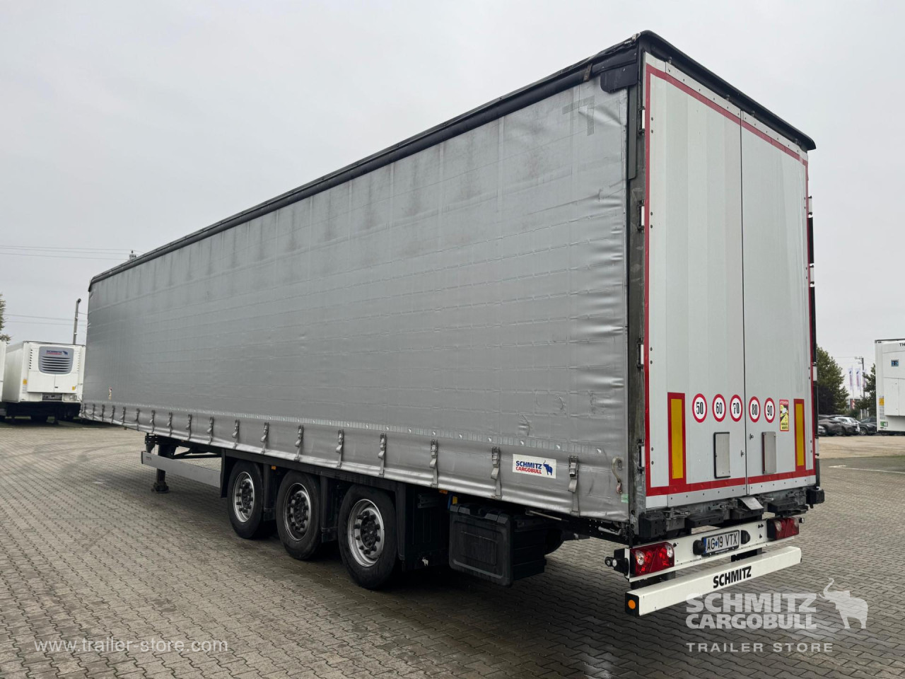 Schmitz Cargobull Curtainsider Mega 