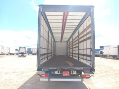 Schmitz Cargobull Curtainsider Mega 