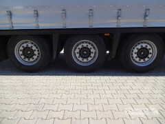 Schmitz Cargobull Curtainsider Varios 