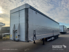 Schmitz Cargobull Curtainsider Mega Getränke 