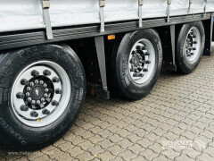 Schmitz Cargobull Curtainsider Mega 