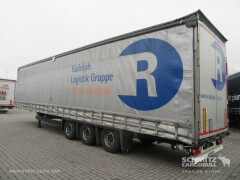 Schmitz Cargobull Curtainsider Mega Getränke 