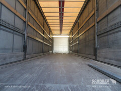 Schmitz Cargobull Curtainsider Standard Getränke 