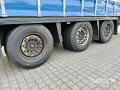 Schmitz Cargobull Curtainsider Coil Getränke 