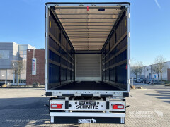 Schmitz Cargobull Curtainsider Standard Getränke 