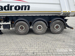 WIELTON Tipper Alu-square sided body 28m³ 