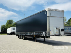 Schmitz Cargobull Curtainsider Mega Getränke 