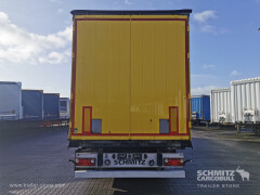 Schmitz Cargobull Curtainsider Standard Getränke 