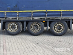 Schmitz Cargobull Curtainsider Mega 