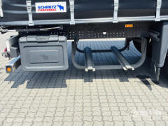 Schmitz Cargobull Curtainsider Standard Getränke 