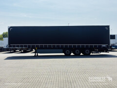 Schmitz Cargobull Curtainsider Standard Getränke 