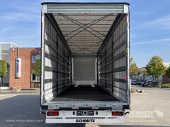 Schmitz Cargobull Curtainsider Mega Getränke 