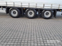 Schmitz Cargobull Curtainsider Mega 